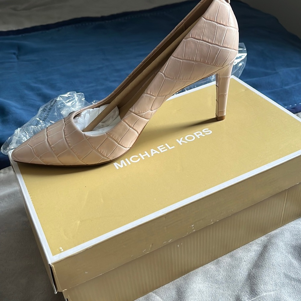Michael Kors Dorothy flex pump